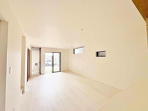 ここにはみんなが集い、食事と楽しい会話が始まる。