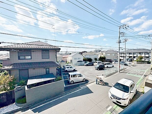 バルコニーに出た時、頬をなでる優しい風を感じます。