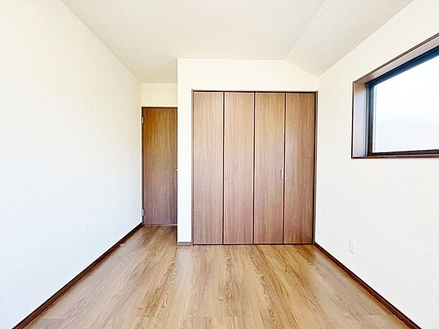 充実した生活は伸びやかな居室空間から始まります。