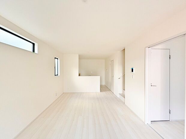 14帖のLDKは会話が楽しめる対面式キッチンを採用しました。