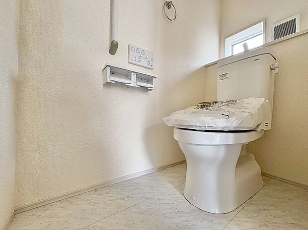 水周りはシンプルにホワイトで統一。