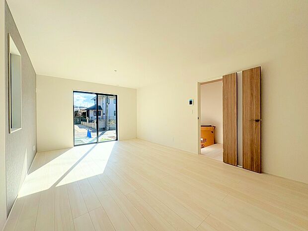 リビング階段は慌しい朝でもコミュニケーションを育みます。