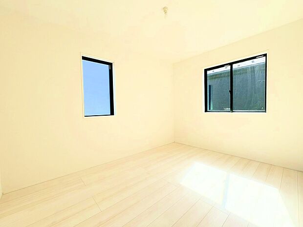 季節ごとに壁飾りや家具の配置を変えて楽しんでみませんか。