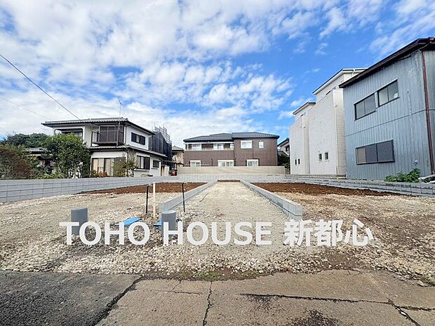 水回りをまとめた家事ラク設計。リビングスルー階段を採用しました。(令和7年10月 撮影)