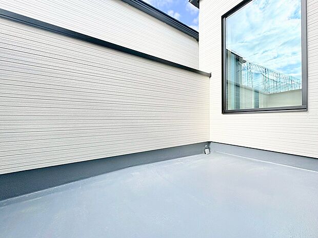 2階と3階にバルコニーを設けました。洗濯物が多い日も安心です。