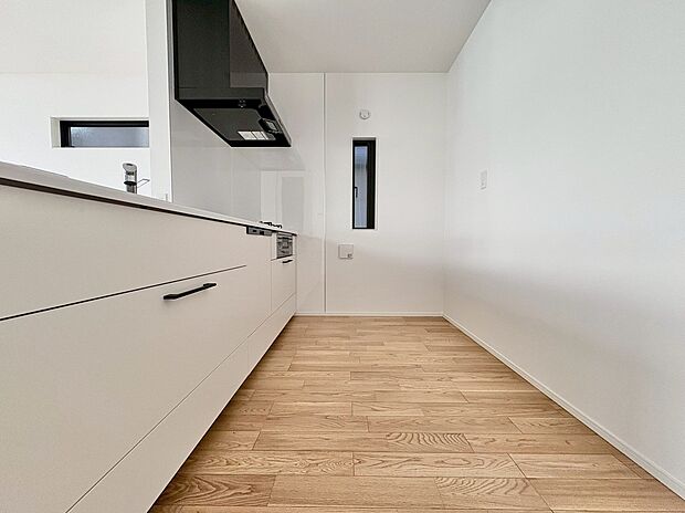 毎日のお料理もお掃除もテキパキはかどるシステムキッチン。