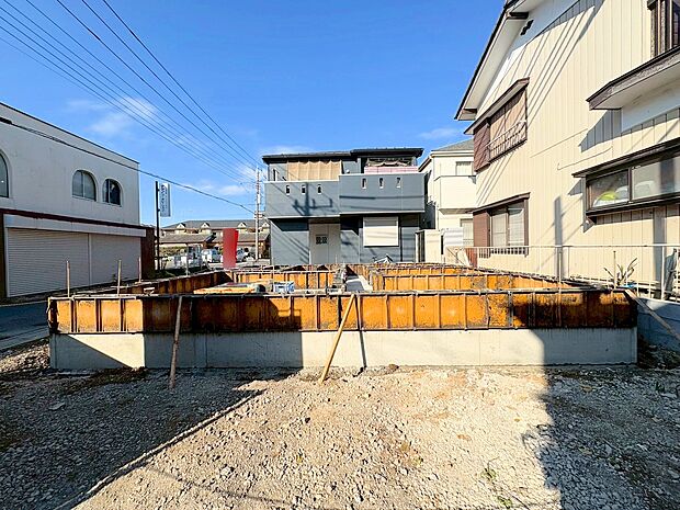 二階は全居室二面採光、二部屋から行き来できる続きバルコニーを採用しています。(令和7年11月 撮影)