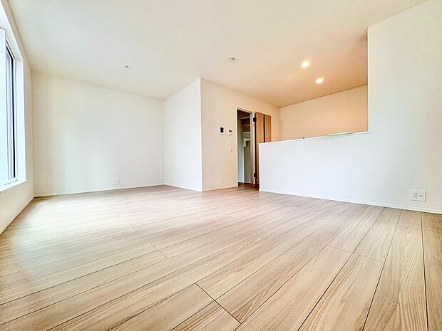 リビングを2階に設けることで通風・採光にも優れています。