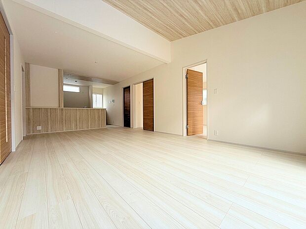 水回りをまとめた家事ラク設計。毎日の家事動線に配慮しました。