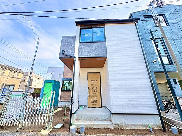 北浦和駅徒歩20分、小・中学校まで近く、お子様の通学も安心です。(令和8年3月 撮影)