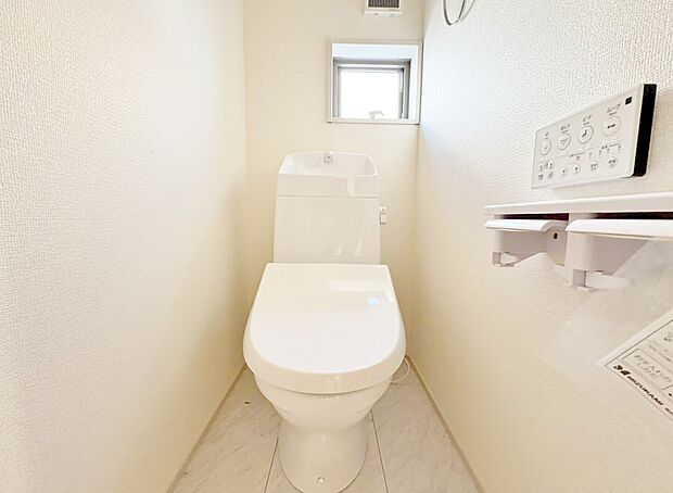 白を基調としたシンプルながらも落ち着くデザイン。