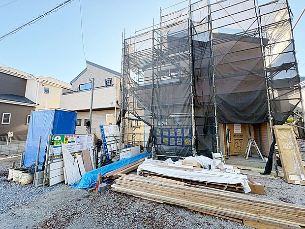 20帖のLDKは会話が楽しめる対面式キッチンを採用しました。(令和7年12月 撮影)