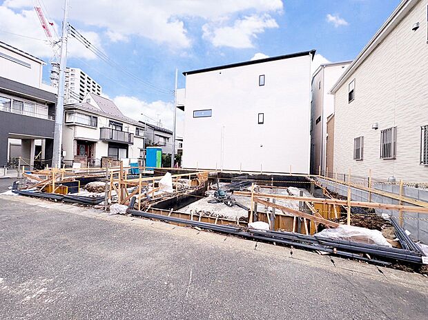 プライバシーに配慮した2階リビング設計。毎日の家事動線にも配慮しました。(令和7年10月 撮影)