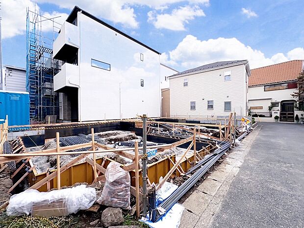 主寝室広々9.8帖。たっぷり収納できるWIC付きです。(令和7年10月 撮影)