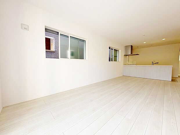 18.59帖のLDKは会話が楽しめる対面式キッチンを採用しました。