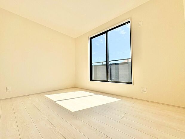 二部屋から行き来できる続きバルコニーを採用しています。