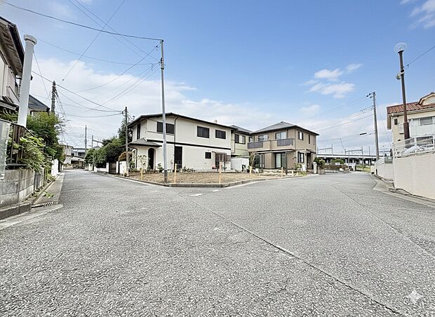 角地という恵まれた条件を活かし、豊かな暮らしを創り出しました。(令和7年10月 撮影)