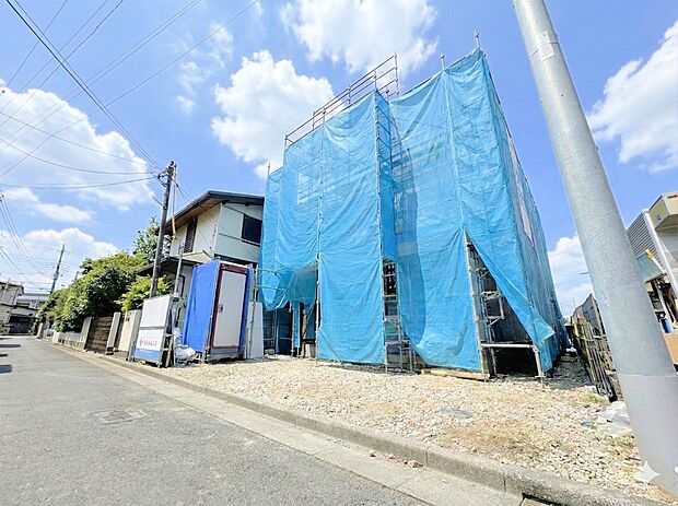 ゆったりとした16帖のLDKは対面式キッチンを採用しています。(令和8年1月 撮影)