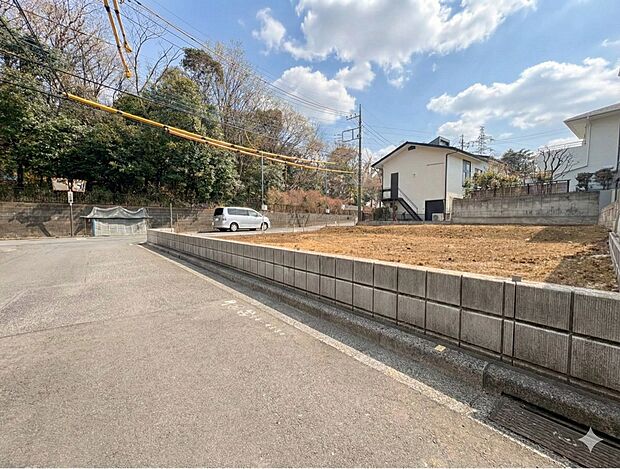 小・中学校まで徒歩12分以内でお子様の通学も安心です。(令和8年2月 撮影)