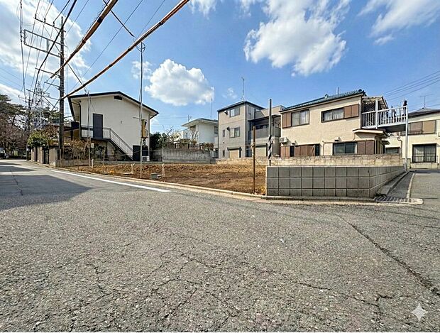 リビングには床暖房を完備しました。寒い季節も足元からぽかぽかです。(令和8年2月 撮影)