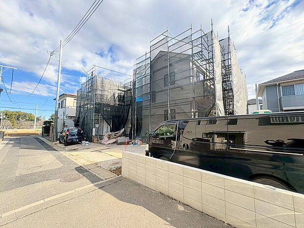 ＬＤＫと続き間の居室は扉を開放することで広さを感じられます。(令和7年12月 撮影)