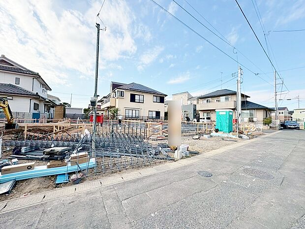 玄関そばに設置した洗面・脱衣室は、帰宅後すぐに手洗いができます。(令和7年12月 撮影)