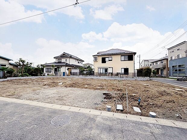 15．5帖のLDKは会話が楽しめる対面式キッチンを採用しました。(令和7年10月 撮影)