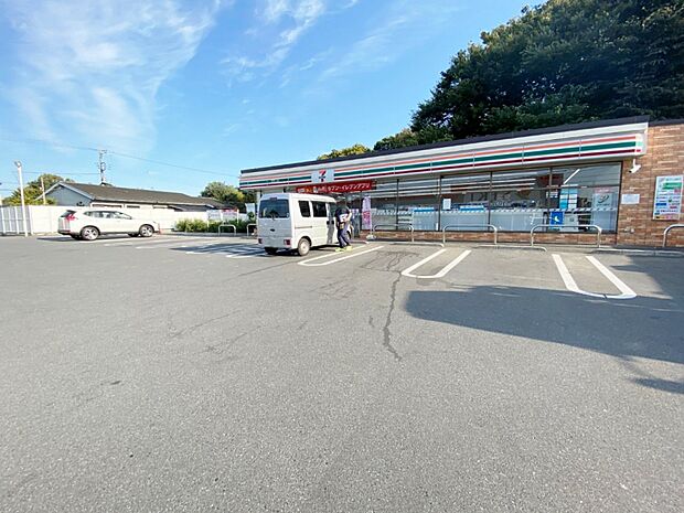 セブンイレブンさいたま御蔵南店まで約260m