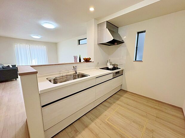 毎日使う場所だからこそ、家の中心になるキッチンはとても大切な空間です。