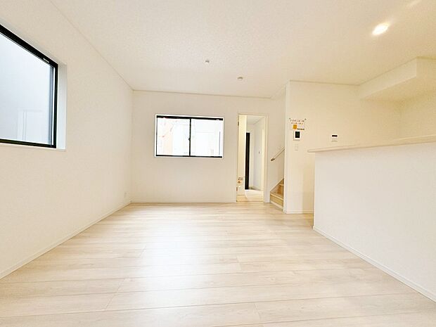 明るく開放的な空間が広がる、キッチン・ダイニング・リビング。