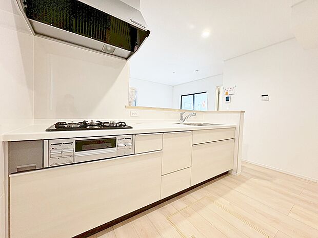 会話の弾むキッチンは自然とご家族の中心に。