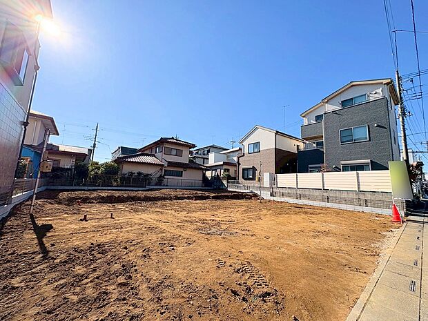 通風・採光にも優れ、心地よい光と風があふれています。