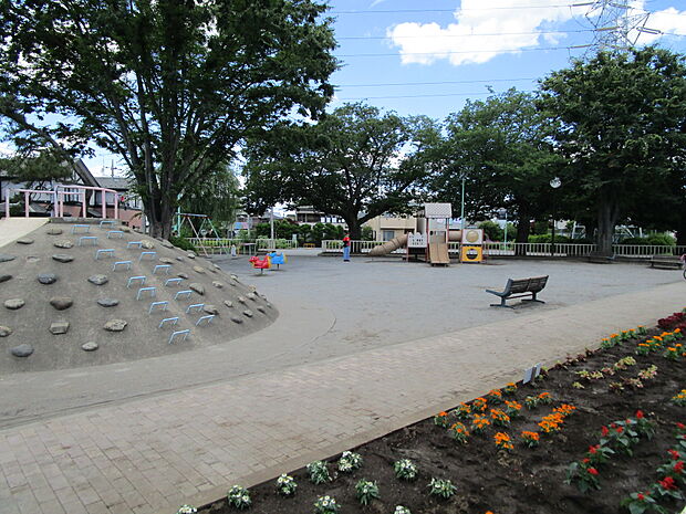 一本松公園まで約350m