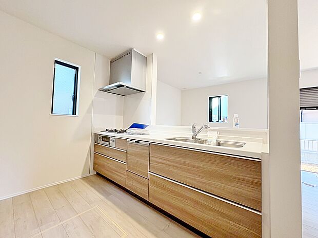 毎日使う場所だからこそ、家の中心になるキッチンはとても大切な空間です。