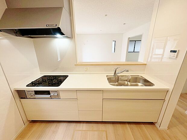 会話の弾むキッチンは自然とご家族の中心に。