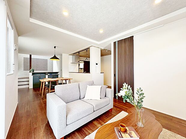 折上天井でお洒落なリビング空間にこだわりました。