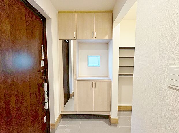 「ただいま」「おかえり」を交わすだけで家族の絆が深まります。