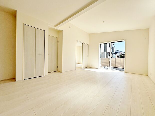 我が家の室内空間を華やかに演出してくれる見事な意匠。