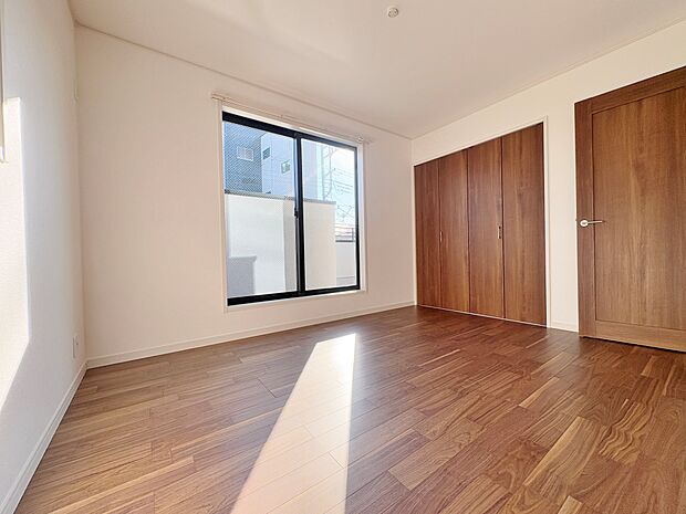 2階は全居室6帖以上でゆったり設計。