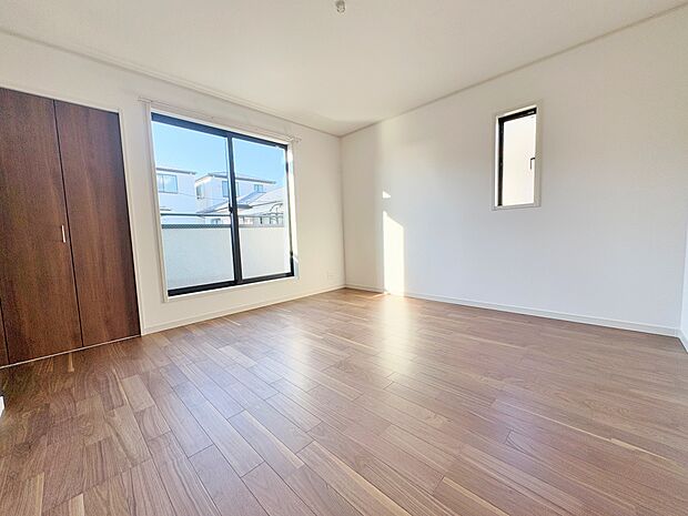 充実した生活は伸びやかな居室空間から始まります。