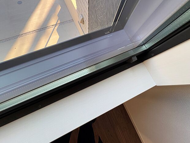 居室のサッシにはペアガラスを採用。