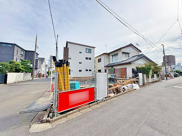 採光通風を確保した心地よいリビング空間を2階に設けました。(令和7年11月 撮影)