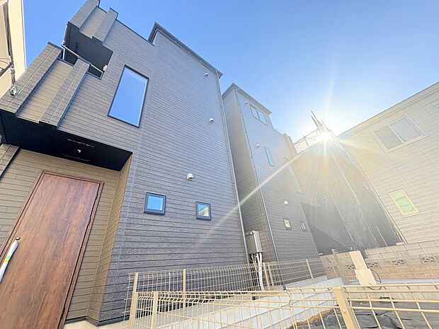 居室としても利用できるサービスルームを2部屋設けました。