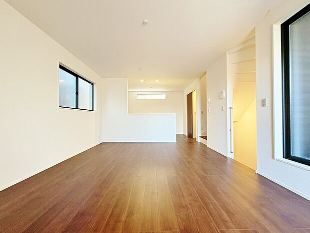 リビング階段は忙しい朝でもご家族が顔を合わせ会話から始まります。