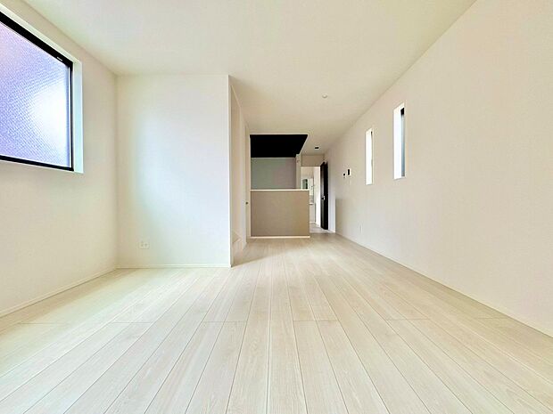 プライバシーに配慮した2階リビング設計。