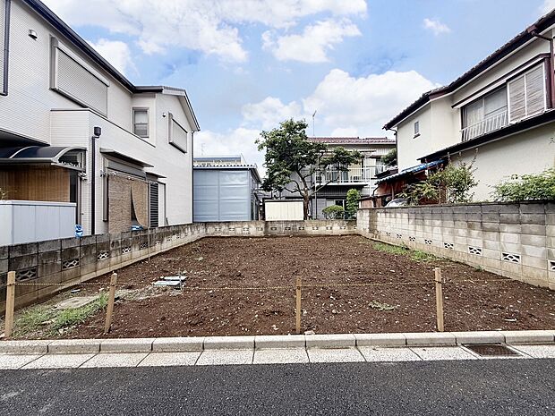蕨駅まで徒歩18分の立地です。(令和7年11月 撮影)