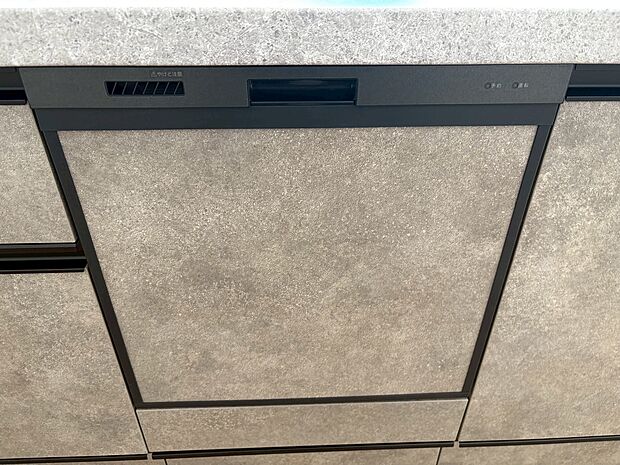 食洗機があると家事の時短につながります。ご家族と過ごす時間を増やせますよ。