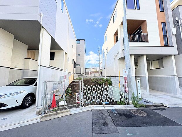 ゆったりとしたカースペースです。(令和7年11月 撮影)