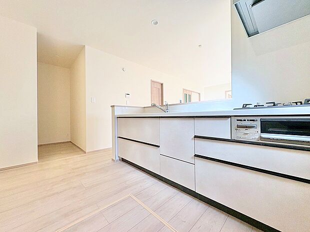 毎日使う場所だからこそ、家の中心になるキッチンはとても大切な空間です。