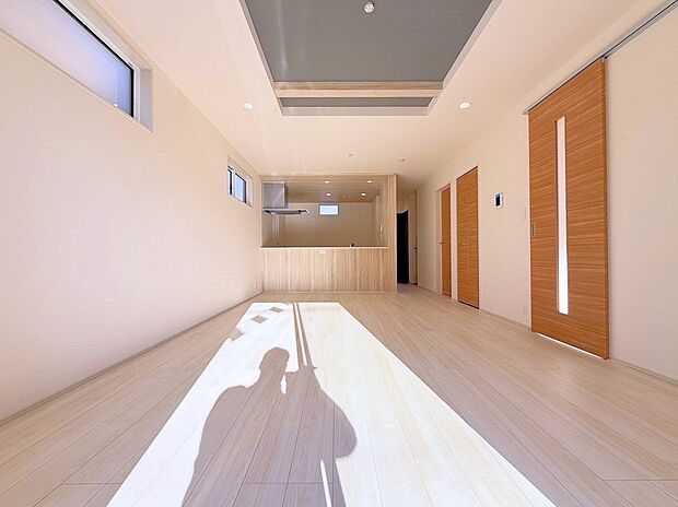 窓から風が通り抜けるような心地よさを感じられます。